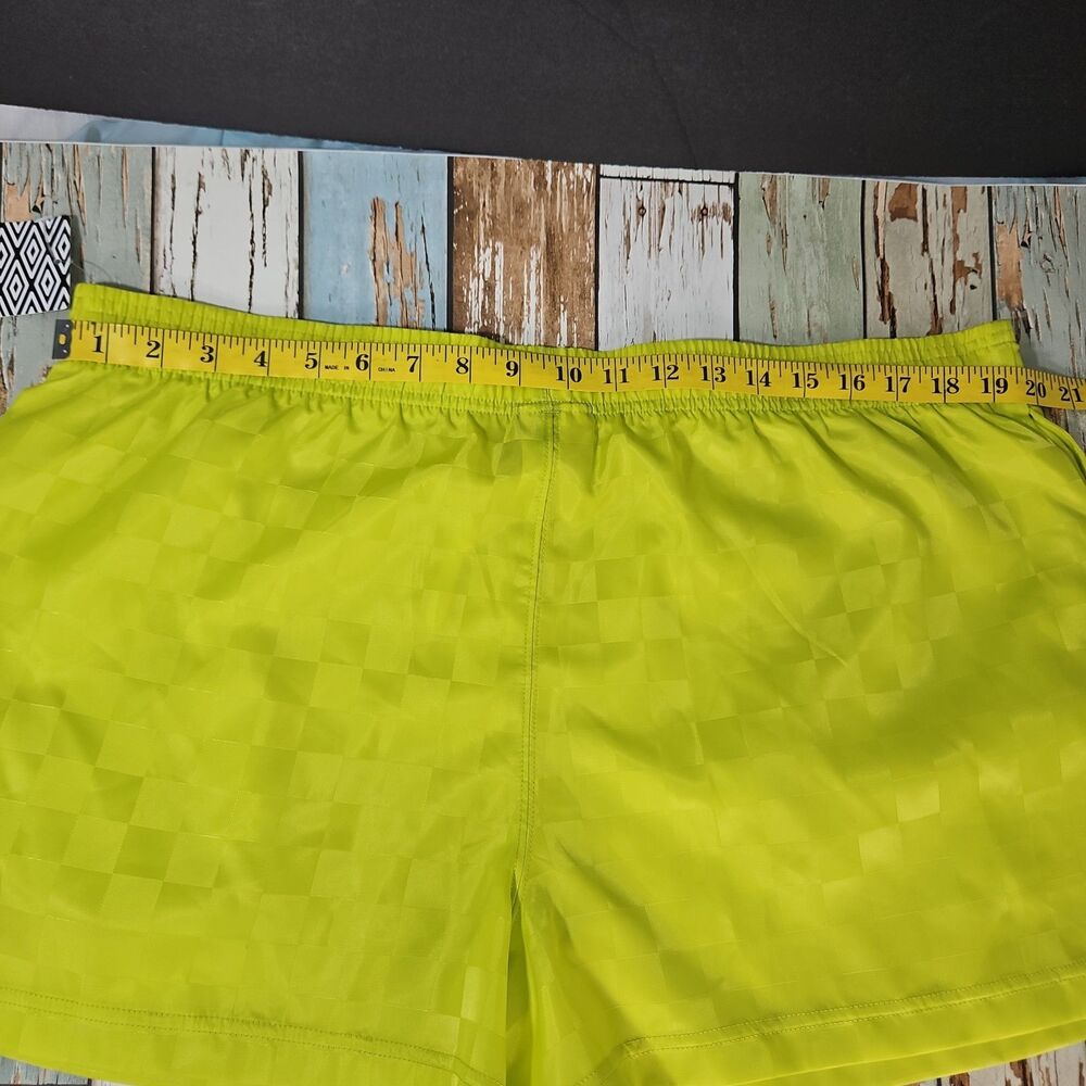 Size XL Umbro Premier Women’s Shorts 90s Checkered Nylon Soccer Retro Neon 80s - Picture 6 of 10